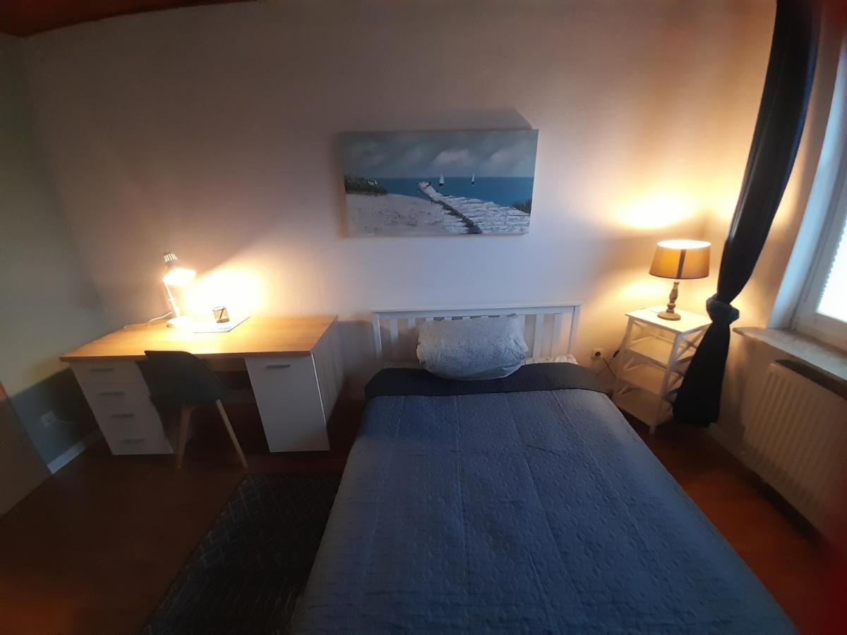 Apartment Am Waldrand 1 Person ,Gemuetlich, Nichtraucher Itzehoe Kültér fotó